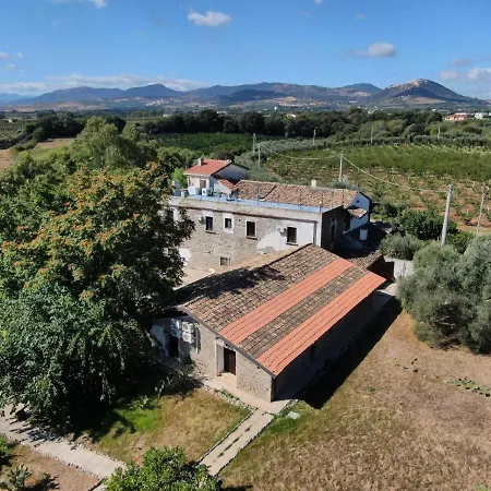 La Tenuta *